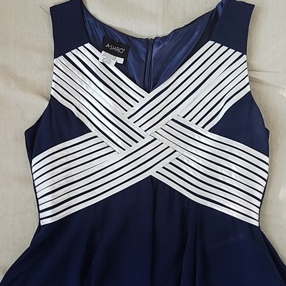 Blue Chiffon Gala dress with White trim - Picture 4 of 7